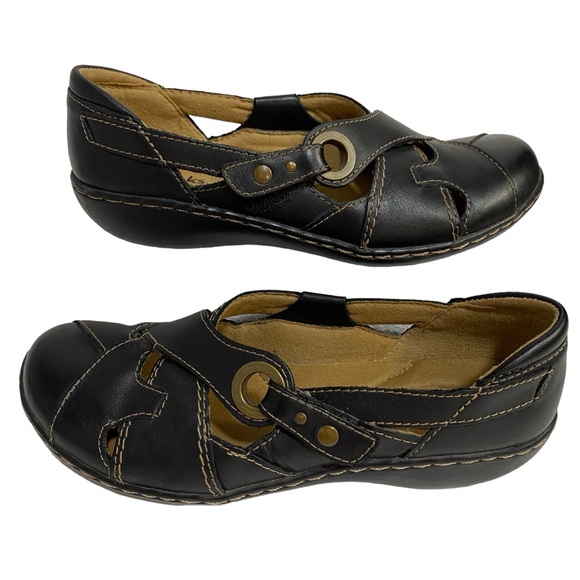 CLARK’S Shoes Leather Slip-On Loafers Size 6M Black Soft Footbed Comfort Shoes - Picture 1 of 16